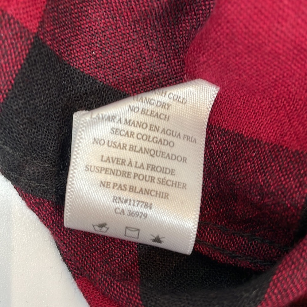 Rails Blouse Top S Plaid Red and Black V Neck Popover Frayed Hem - Picture 10 of 10